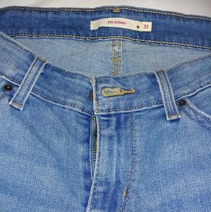*Once Worn* Distressed Levis 711 Skinny